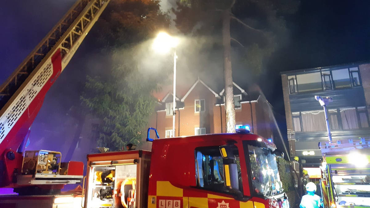 Over 100 Firefighters Battle Major Shop Blaze In East London Over 100 Firefighters Battle Major Shop Blaze In East London