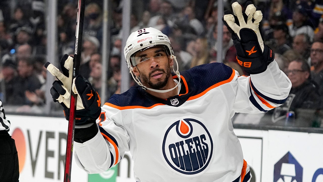Overtime Heroics: Oilers Beat Kings, Series Tied Overtime Heroics: Oilers Beat Kings, Series Tied