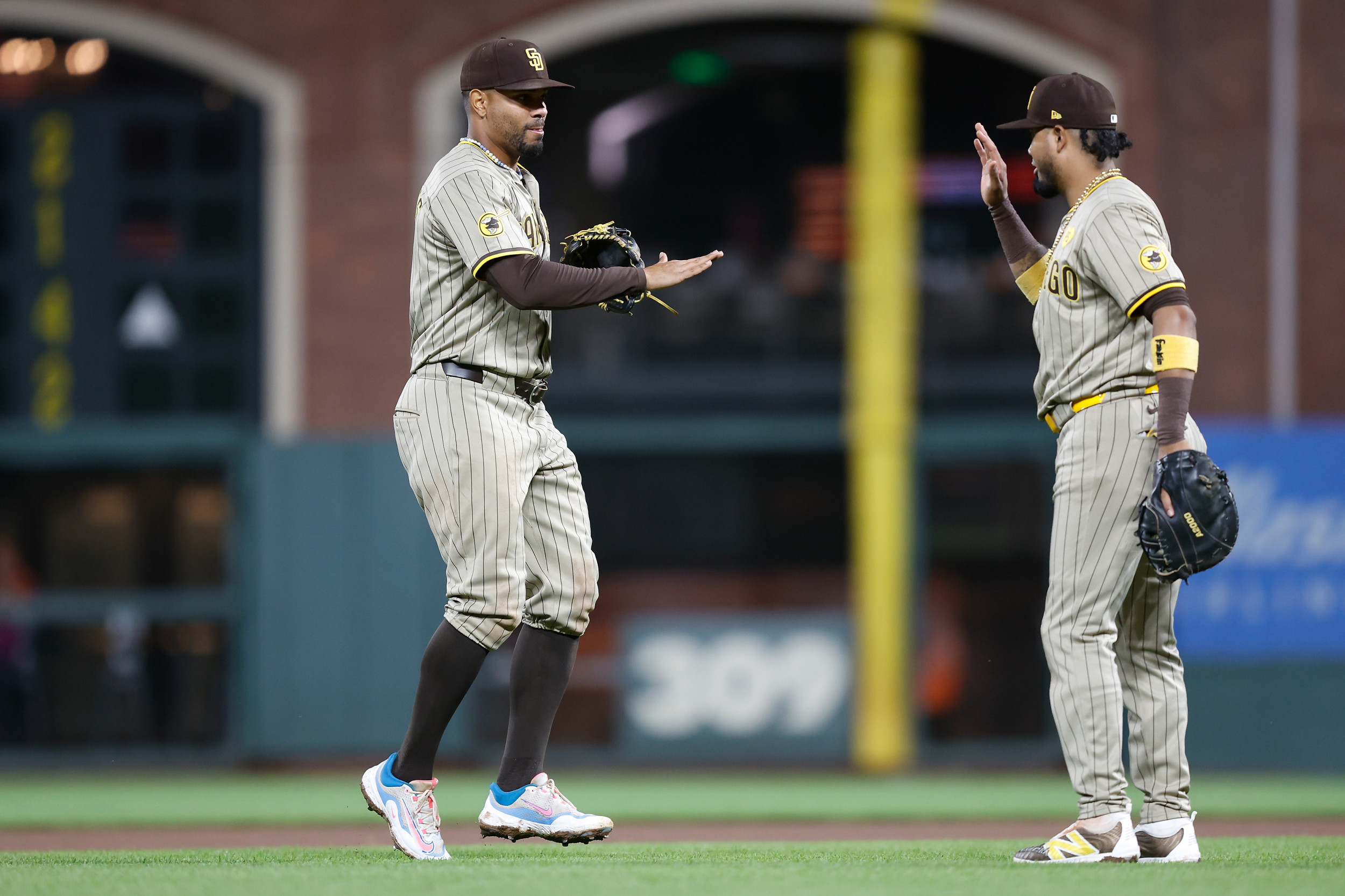 Padres Aim For Sweep: Arraez, Heyward Key To Victory Padres Aim For Sweep: Arraez, Heyward Key To Victory