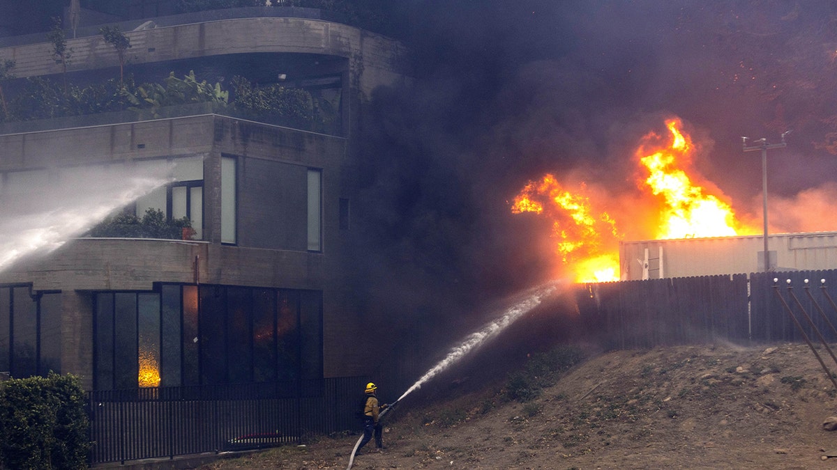 Palisades Fire Aftermath: Celebrities' Home Losses Revealed Palisades Fire Aftermath: Celebrities' Home Losses Revealed