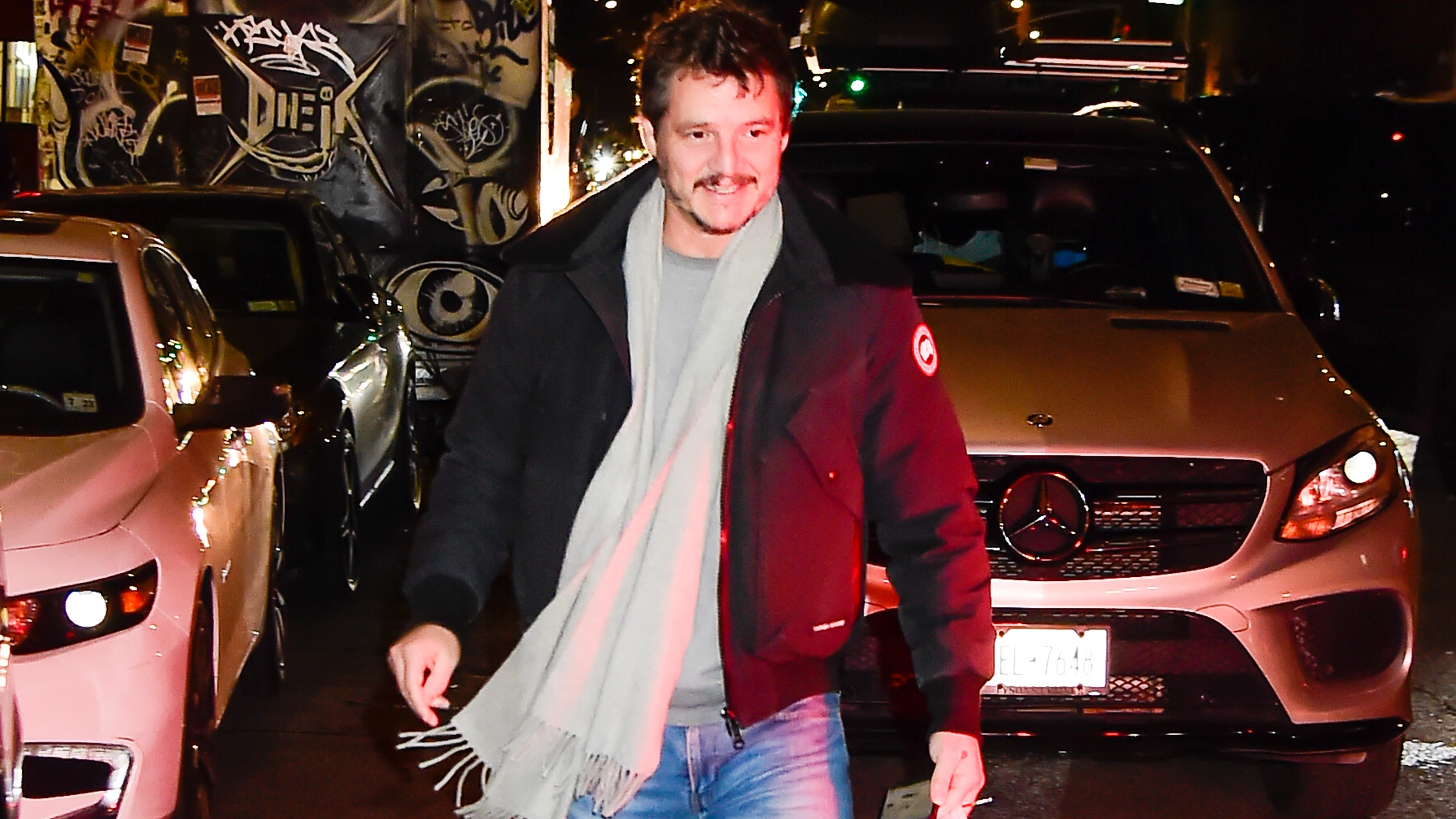 Pedro Pascal's Captivating Performance Takes The Internet By Storm Pedro Pascal's Captivating Performance Takes The Internet By Storm