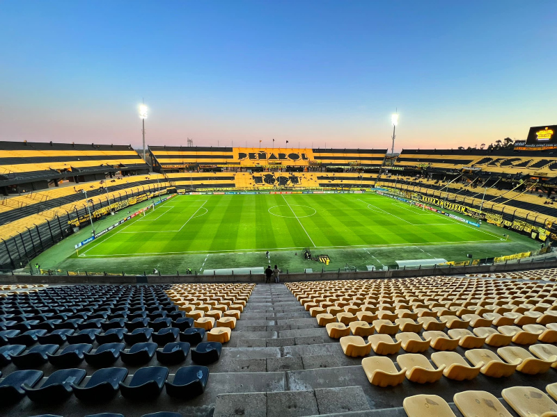 Peñarol 0 - 2 Olimpia: Crónica Completa Del Partido Peñarol 0 - 2 Olimpia: Crónica Completa Del Partido