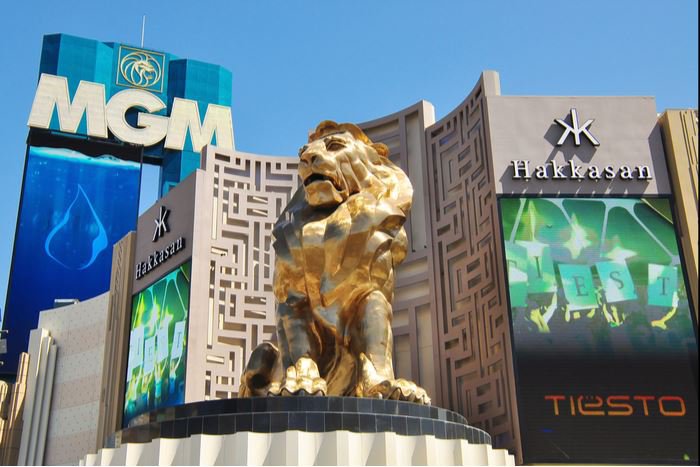 Performance Review: Caesar's Las Vegas Strip Properties After 24 Hours Performance Review: Caesar's Las Vegas Strip Properties After 24 Hours