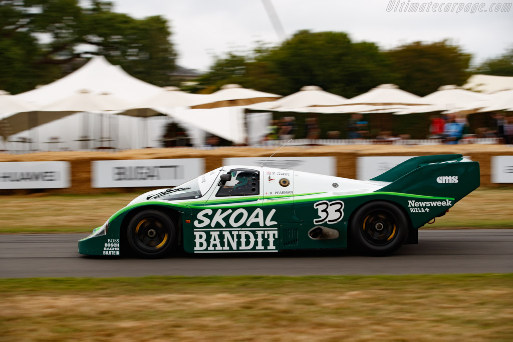 Porsche 956: Tavan Sergilemesinin Arkasındaki Mühendislik Porsche 956: Tavan Sergilemesinin Arkasındaki Mühendislik