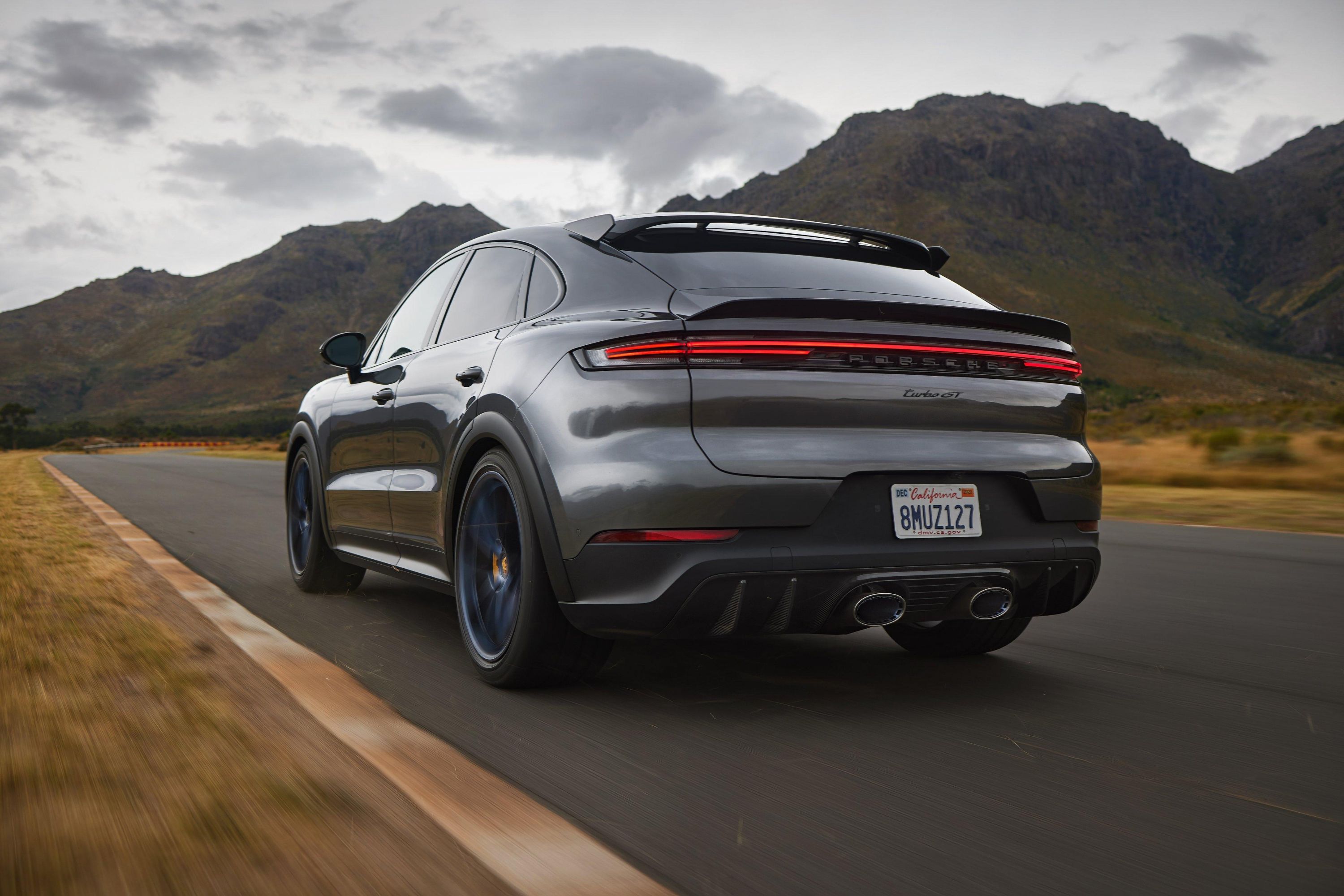 Porsche Cayenne GTS Coupe: Czy Spełnia Oczekiwania? Porsche Cayenne GTS Coupe: Czy Spełnia Oczekiwania?