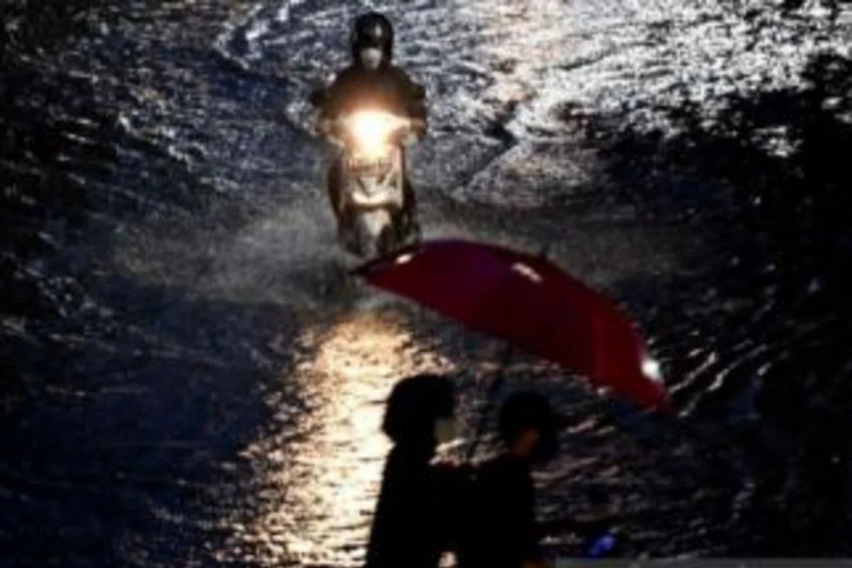 Prakiraan Cuaca Besok Di Jawa Barat: Hujan Hingga Sore Prakiraan Cuaca Besok Di Jawa Barat: Hujan Hingga Sore