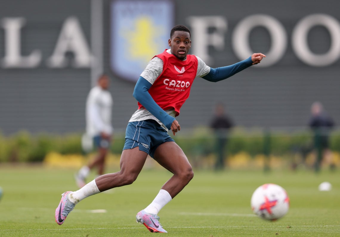 Premier League Striker Holds Initial Chelsea Talks