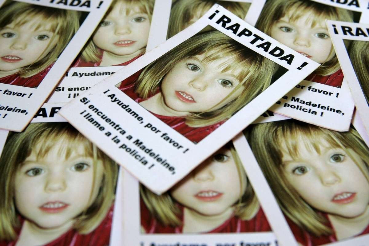 Prisão De Suspeita Que Se Apresenta Como Madeleine McCann Na Inglaterra Prisão De Suspeita Que Se Apresenta Como Madeleine McCann Na Inglaterra