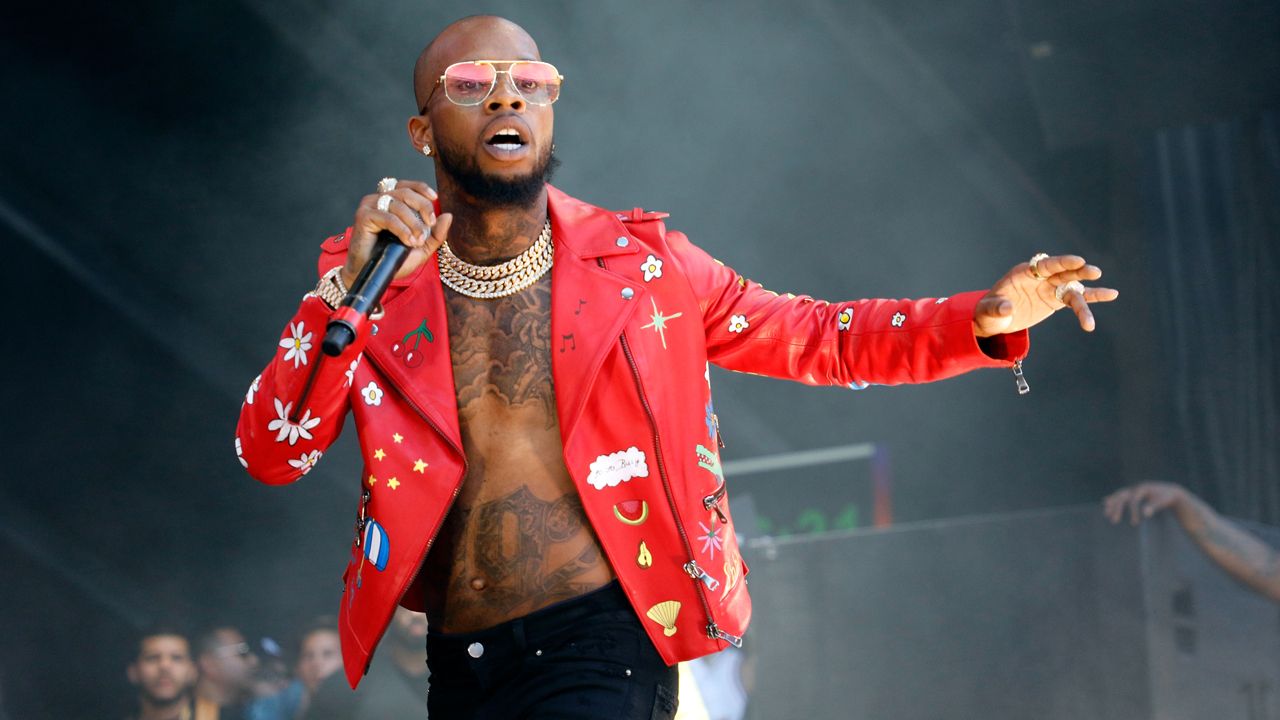 Prison Violence: Tory Lanez Involved In Stabbing Incident After Recent Cell Raid Prison Violence: Tory Lanez Involved In Stabbing Incident After Recent Cell Raid