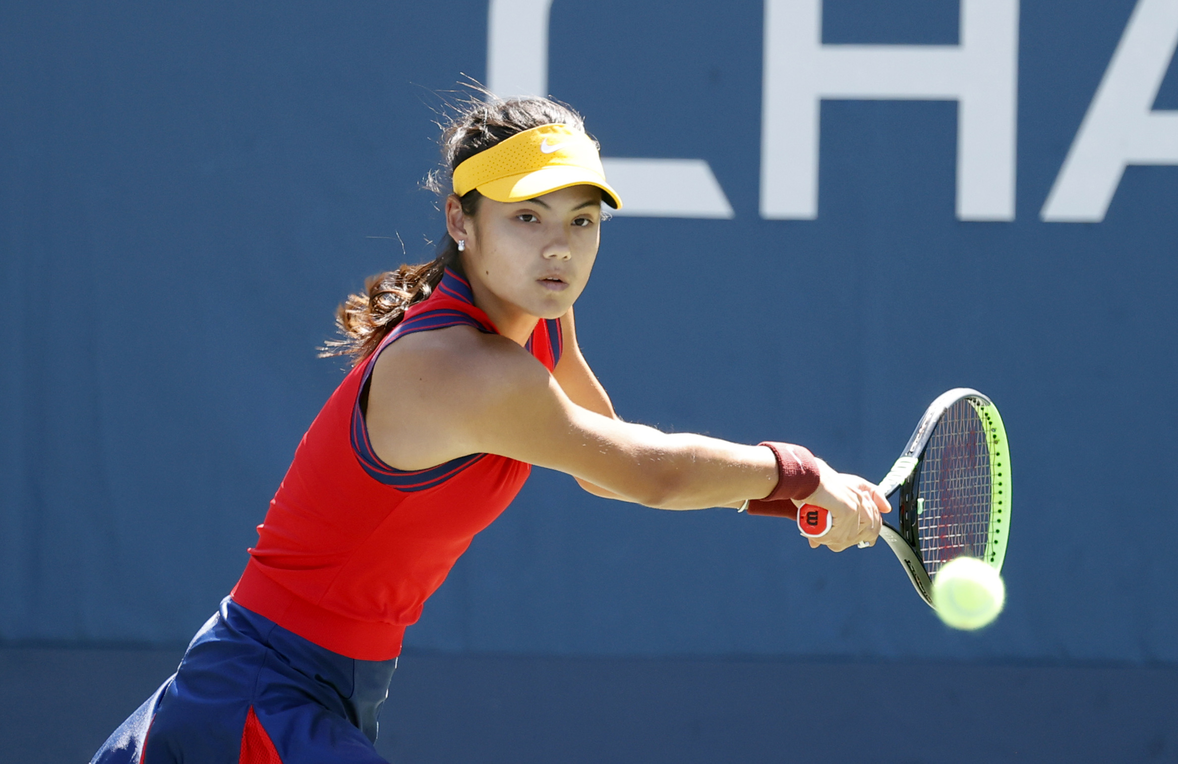 Raducanu's Powerful Performance Secures Last 16 Spot In Miami Raducanu's Powerful Performance Secures Last 16 Spot In Miami