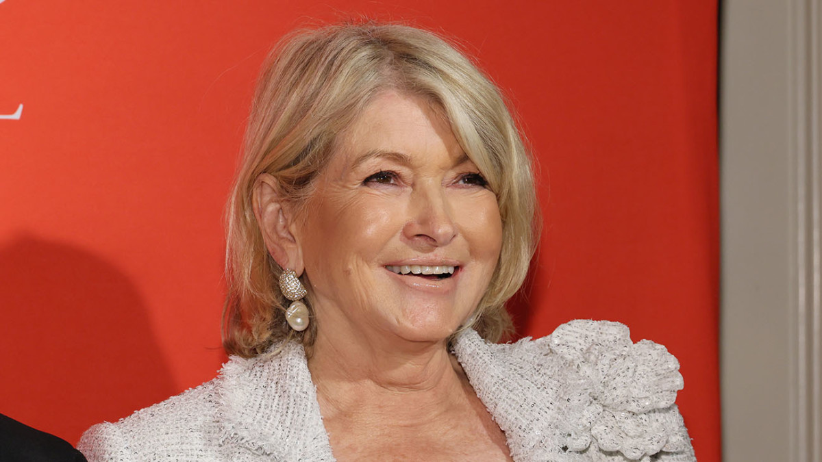 Rallying Against The Ban: Le Pen's Fiery Response To Political Opponents Rallying Against The Ban: Le Pen's Fiery Response To Political Opponents