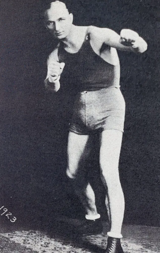 Remembering Cassius Clay's Golden Gloves Championship In Chicago Remembering Cassius Clay's Golden Gloves Championship In Chicago