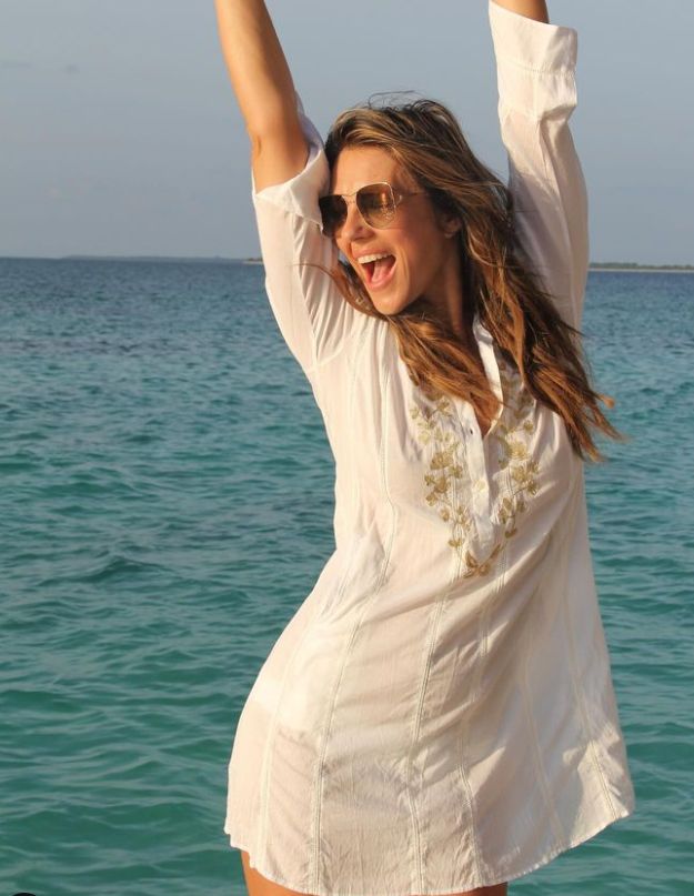 Revealing Elizabeth Hurley's Daring Cleavage: Photos And Fashion Choices Revealing Elizabeth Hurley's Daring Cleavage: Photos And Fashion Choices