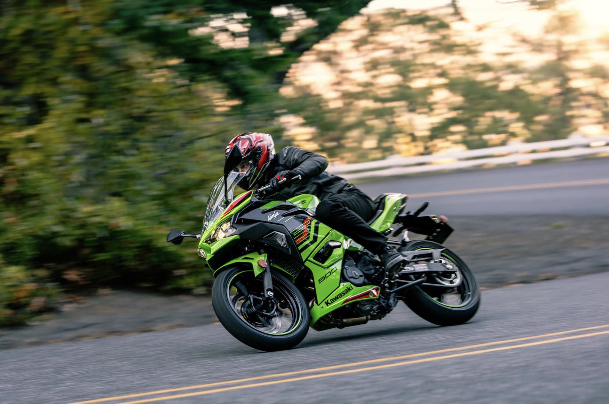 Review Kawasaki Ninja 500 Bersolek: Investasi Di Atas Rp 100 Juta? Review Kawasaki Ninja 500 Bersolek: Investasi Di Atas Rp 100 Juta?