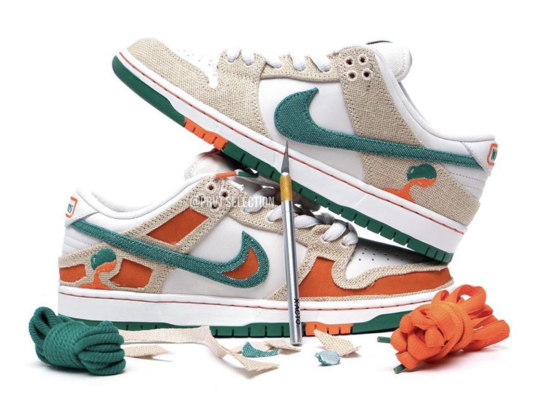 Revolve's Sneaker Sale: Up To $52 Off Nike Dunks Revolve's Sneaker Sale: Up To $52 Off Nike Dunks