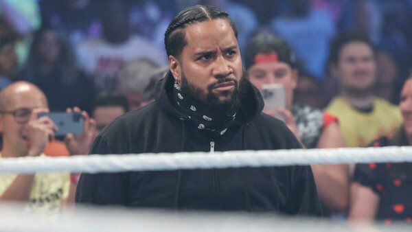 Rey Fenix Joins WWE SmackDown: Next Week's Debut & Name Reveal Rey Fenix Joins WWE SmackDown: Next Week's Debut & Name Reveal