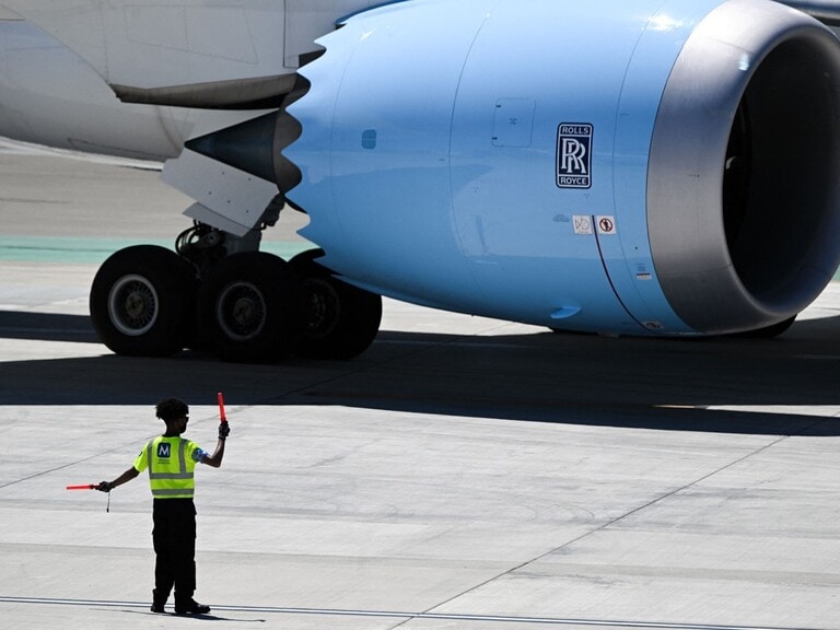 Rolls-Royce: 2025 Financial Outlook And Tariff Management Strategy Rolls-Royce: 2025 Financial Outlook And Tariff Management Strategy