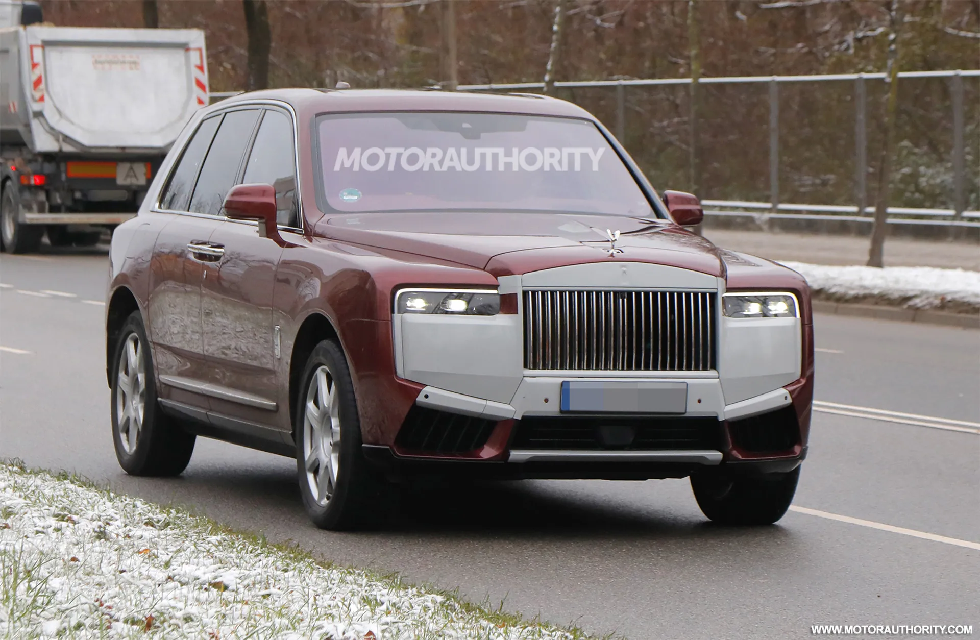 Rolls-Royce Maintains 2025 Outlook Amidst Tariffs Rolls-Royce Maintains 2025 Outlook Amidst Tariffs