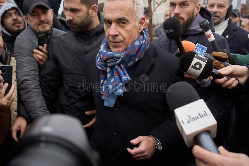 Romania Election Runoff: Far-Right Vs. Centrist Mayor Romania Election Runoff: Far-Right Vs. Centrist Mayor