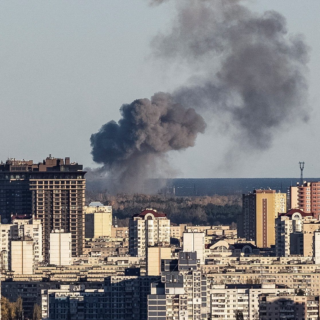 Russia's Aerial Assault On Ukraine: US Peace Plan Amidst Deadly Barrage Russia's Aerial Assault On Ukraine: US Peace Plan Amidst Deadly Barrage