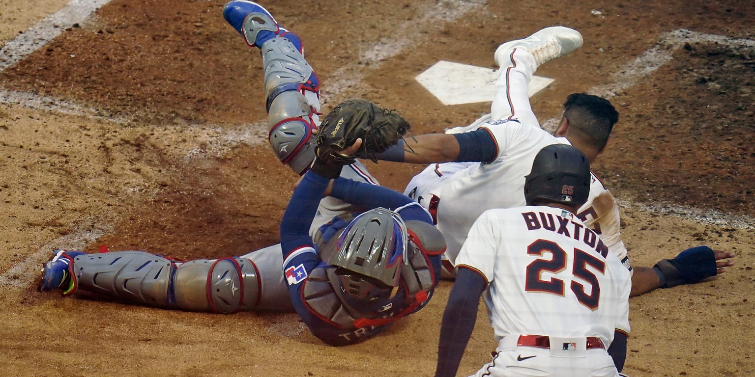 San Diego Padres' Arraez Suffers Concussion, Lands On Injured List San Diego Padres' Arraez Suffers Concussion, Lands On Injured List