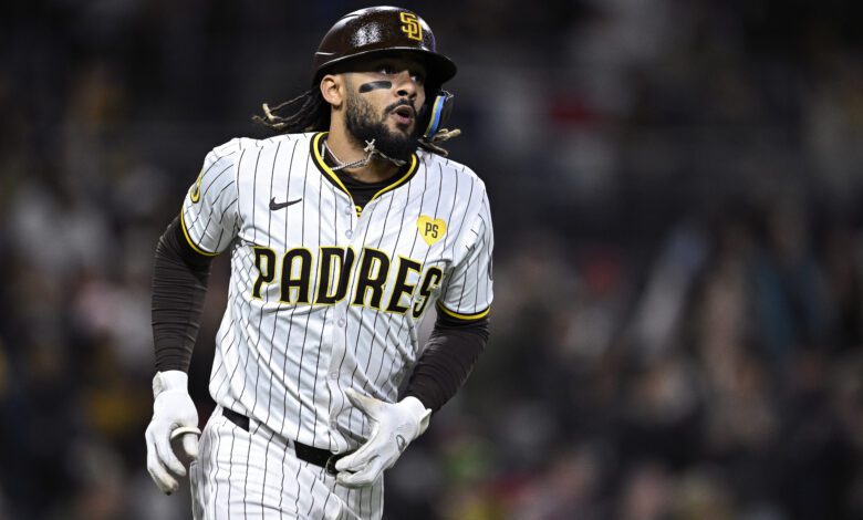 San Diego Padres Clinch Win After Comeback Against Chicago Cubs San Diego Padres Clinch Win After Comeback Against Chicago Cubs