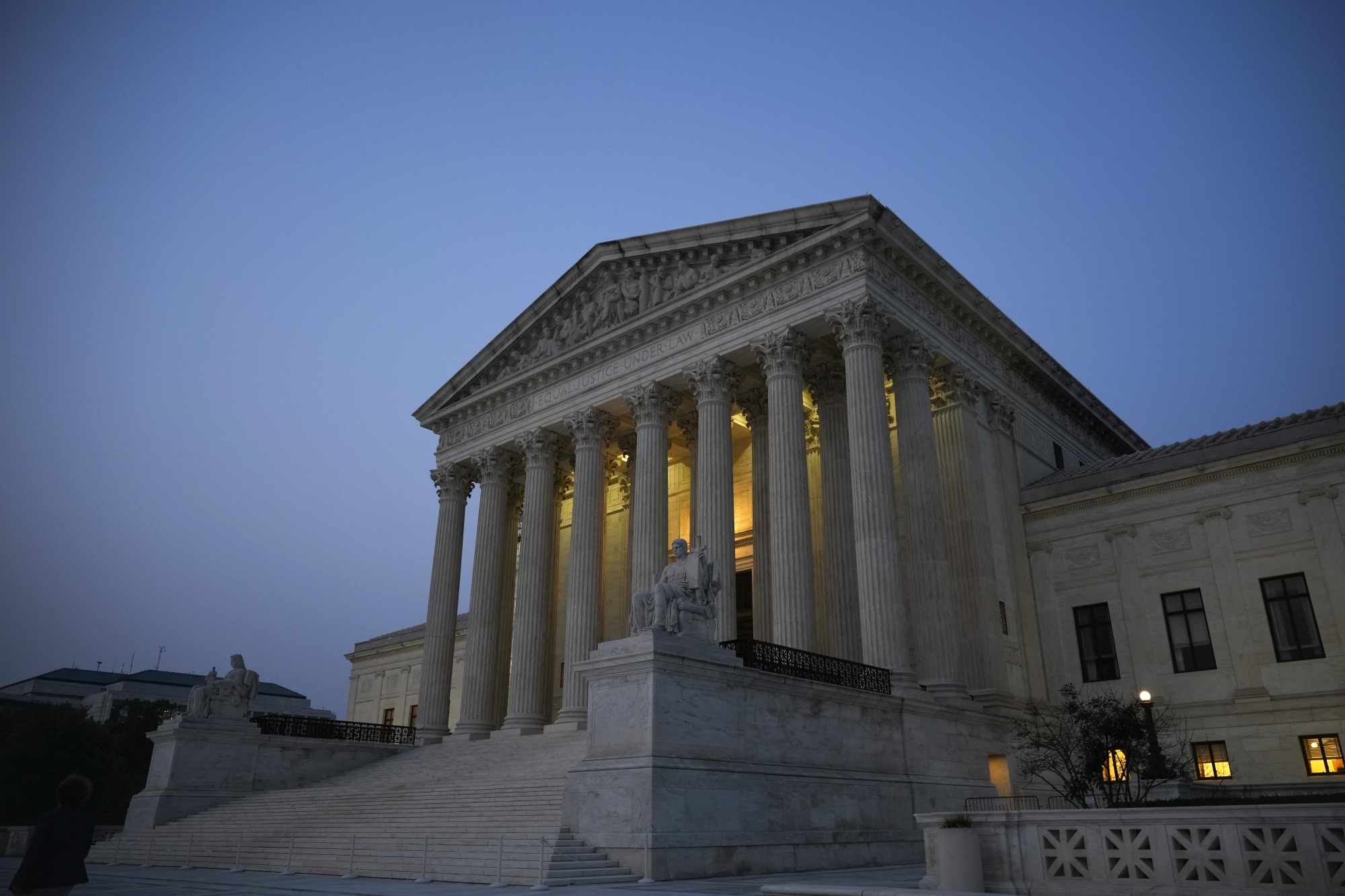 School Dress Code, Gender Expression: Supreme Court's Decision On 7th Grader's Case School Dress Code, Gender Expression: Supreme Court's Decision On 7th Grader's Case