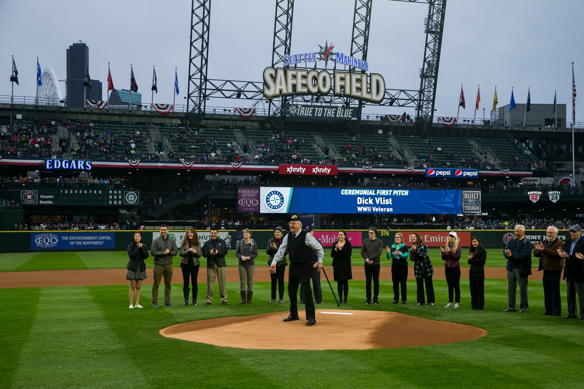 Seattle Mariners' First Inning Domination Fuels 14-0 Victory Seattle Mariners' First Inning Domination Fuels 14-0 Victory