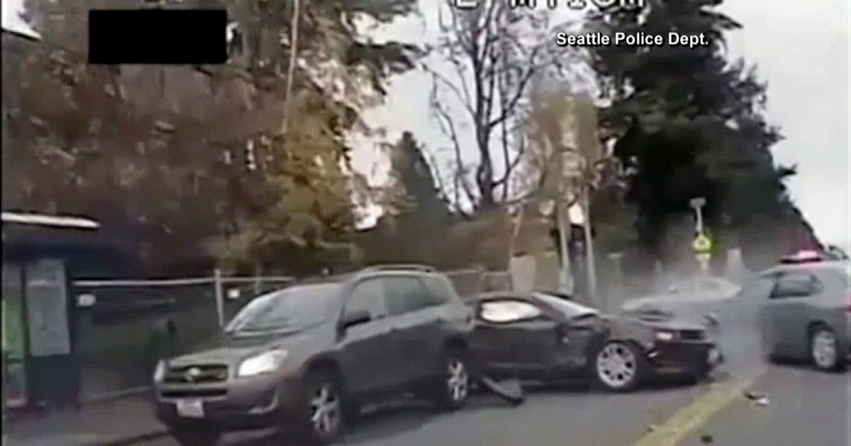 Seattle Police Investigate Double Shooting Near Notorious Intersection Seattle Police Investigate Double Shooting Near Notorious Intersection
