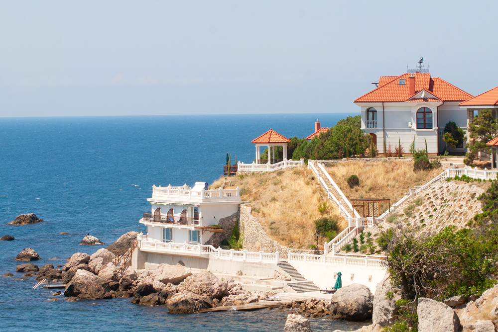 Securing A Place In The Sun: Tips For Overseas Property Investment Securing A Place In The Sun: Tips For Overseas Property Investment