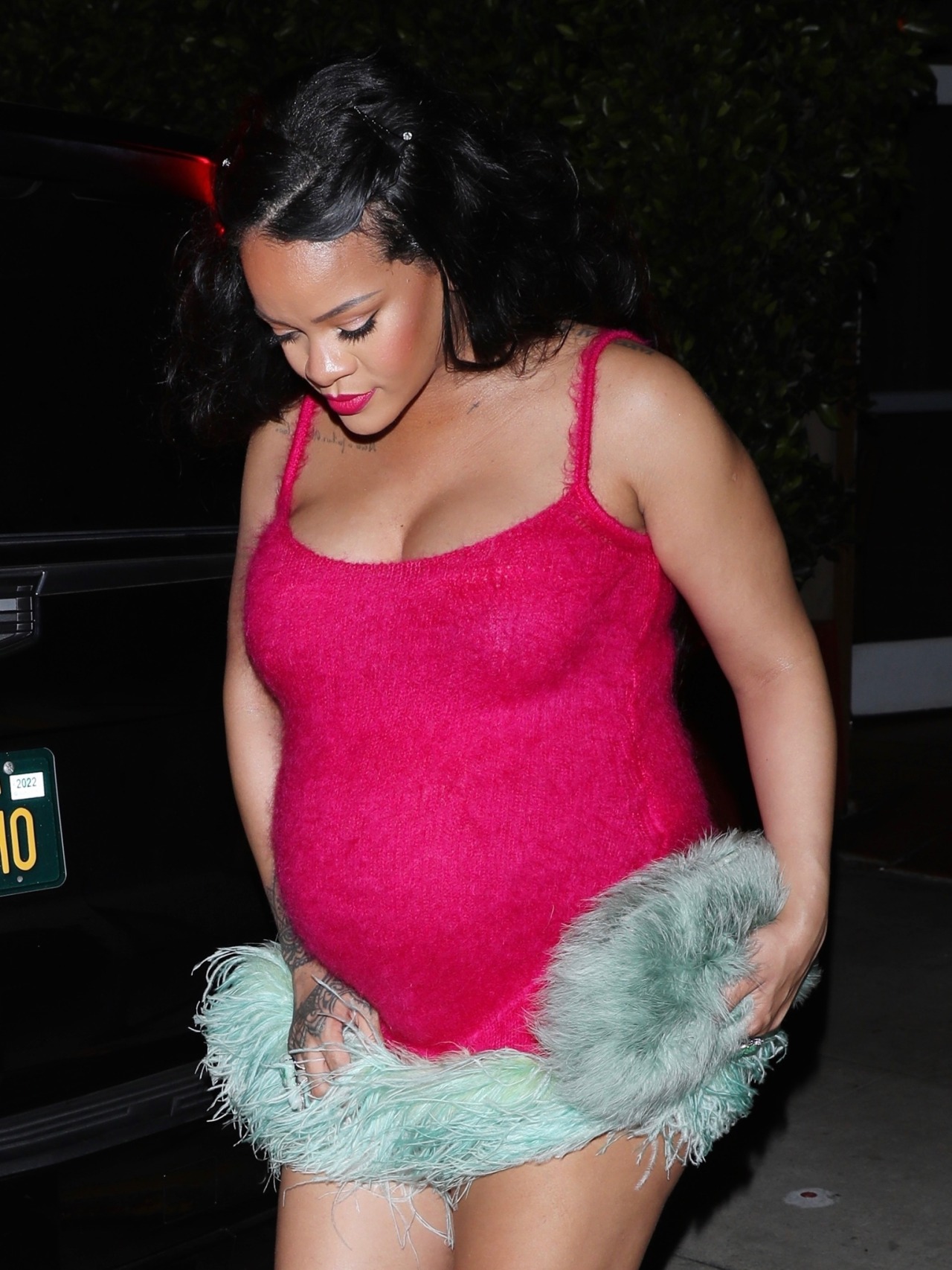 See Rihanna's Stylish Winter Ensemble In Santa Monica See Rihanna's Stylish Winter Ensemble In Santa Monica