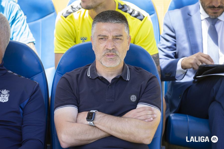 Sevilla FC: Caparrós Sustituye A García Pimienta En El Banquillo Sevilla FC: Caparrós Sustituye A García Pimienta En El Banquillo