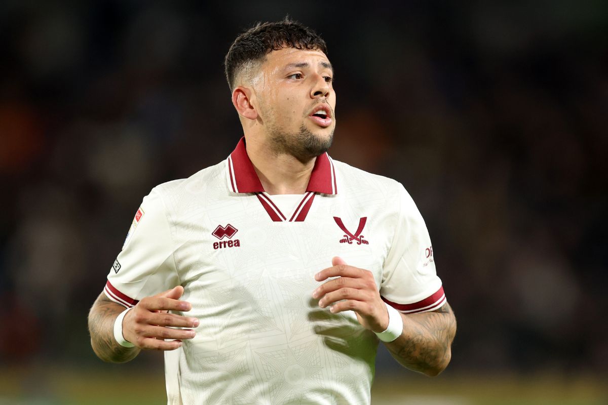 Sheffield United's Lucky Escape: Commentator Slams Missed Red Card Against Leeds Sheffield United's Lucky Escape: Commentator Slams Missed Red Card Against Leeds