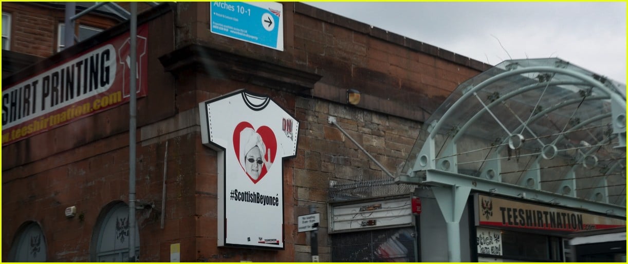 Singer Lewis Capaldi Plays First Show In Two Years To Benefit Mental Health Charity Singer Lewis Capaldi Plays First Show In Two Years To Benefit Mental Health Charity