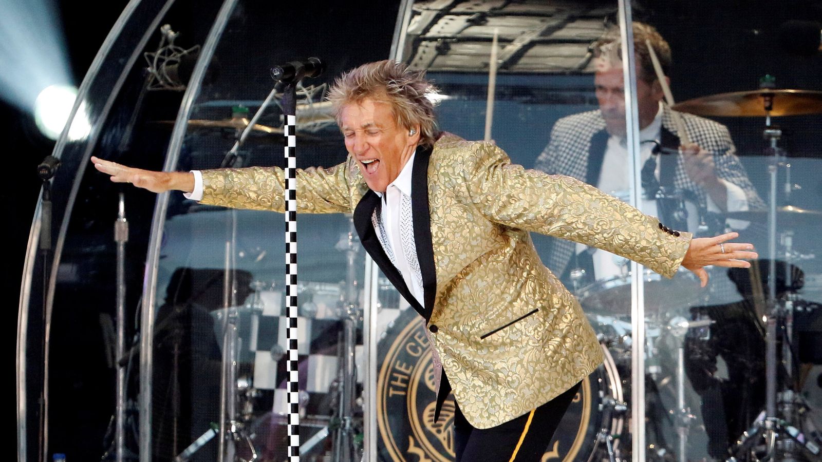 Sir Rod Stewart To Receive Prestigious Lifetime Achievement Award Sir Rod Stewart To Receive Prestigious Lifetime Achievement Award