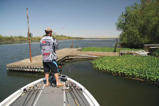Smith Mountain Lake Bass Fishing Tournament: B&W Trailer Hitches Heavy Hitters All-Star Event - $100K Payday! Smith Mountain Lake Bass Fishing Tournament: B&W Trailer Hitches Heavy Hitters All-Star Event - $100K Payday!