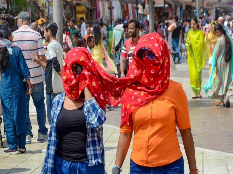 South Bengal Sizzles: Temperatures Soar To 38°C On Holi South Bengal Sizzles: Temperatures Soar To 38°C On Holi
