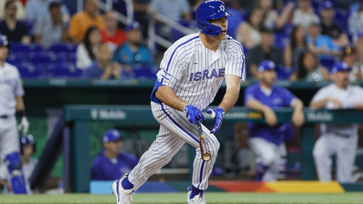 Stowers' Two-Homer Game Leads Marlins Victory Over Cubs Stowers' Two-Homer Game Leads Marlins Victory Over Cubs