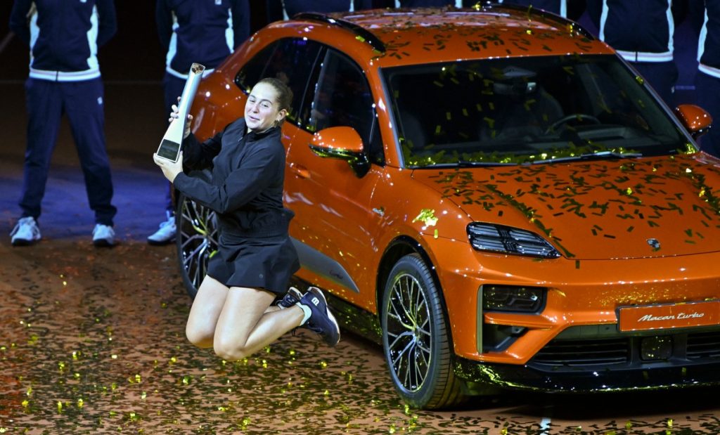 Stuttgart Open: Ostapenko Upsets Swiatek, Reaches Semifinal Stage Stuttgart Open: Ostapenko Upsets Swiatek, Reaches Semifinal Stage
