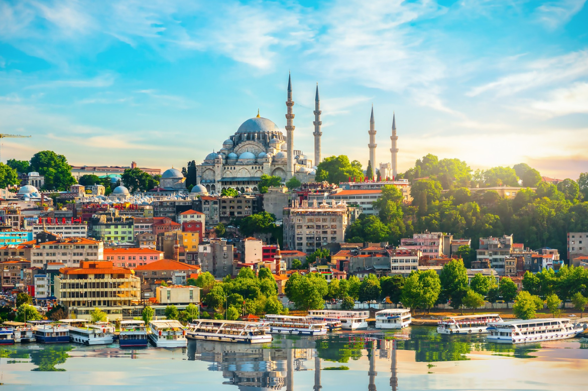 Summer Travel Disruptions: Airlines Prepare For Increased Passenger Numbers And Potential Delays Summer Travel Disruptions: Airlines Prepare For Increased Passenger Numbers And Potential Delays