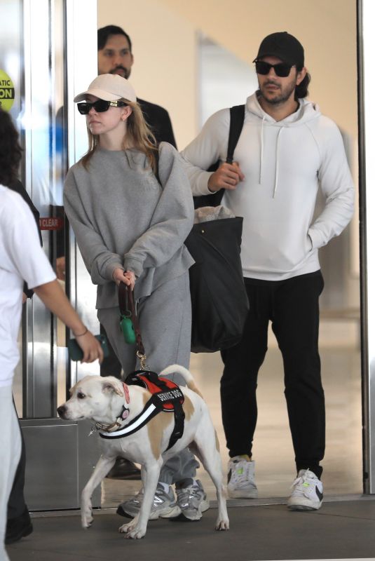 Sydney Sweeney And Jonathan Davino: Why Their Split Is Reportedly So Difficult Sydney Sweeney And Jonathan Davino: Why Their Split Is Reportedly So Difficult