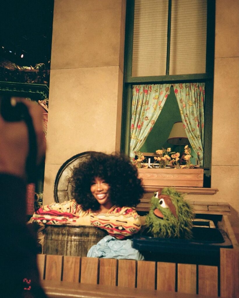 SZA And Elmo's New Sesame Street Gratitude Song: A Delightful Collaboration SZA And Elmo's New Sesame Street Gratitude Song: A Delightful Collaboration