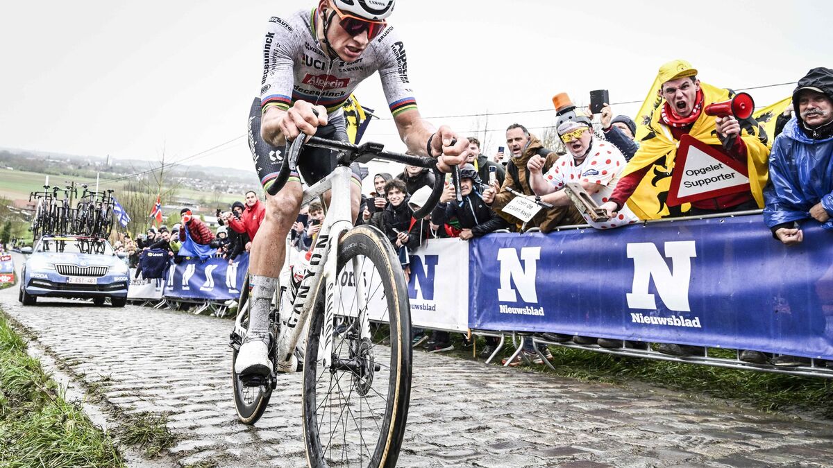 Tadej Pogačar's Second Tour Of Flanders Victory: Denying Van Der Poel A Record Tadej Pogačar's Second Tour Of Flanders Victory: Denying Van Der Poel A Record