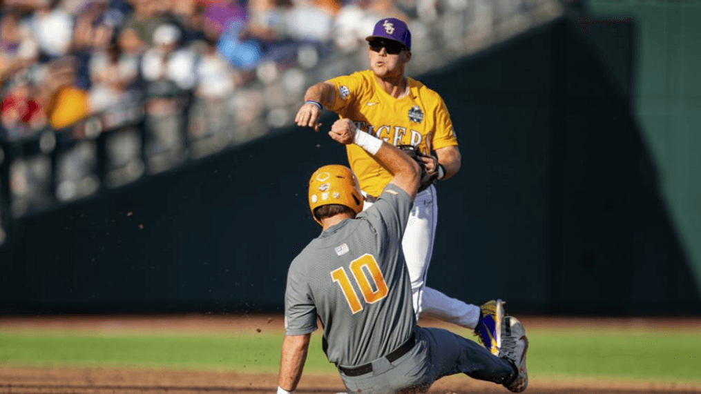 Tennessee Edges LSU In Late Inning Rally, Series Tied Tennessee Edges LSU In Late Inning Rally, Series Tied