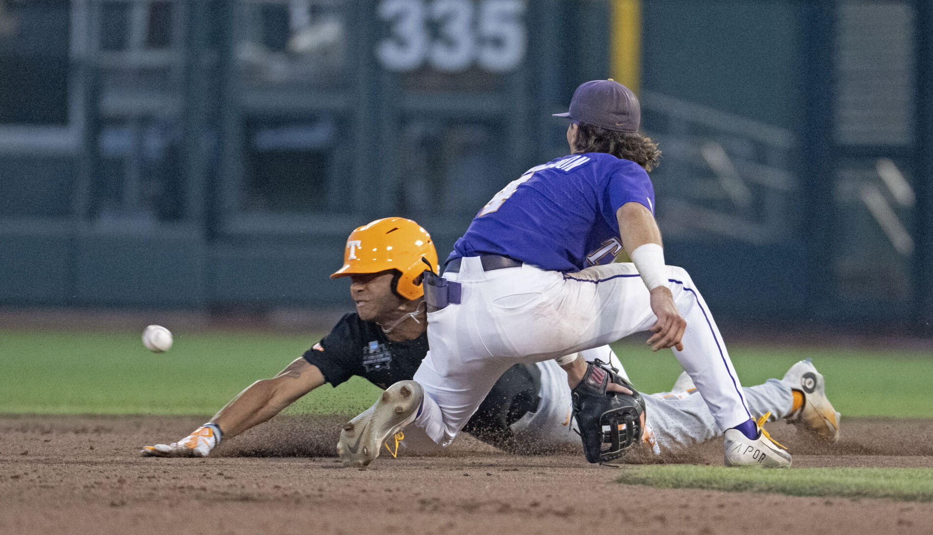 Tennessee's Late-Inning Surge Evens Series Against LSU Tennessee's Late-Inning Surge Evens Series Against LSU