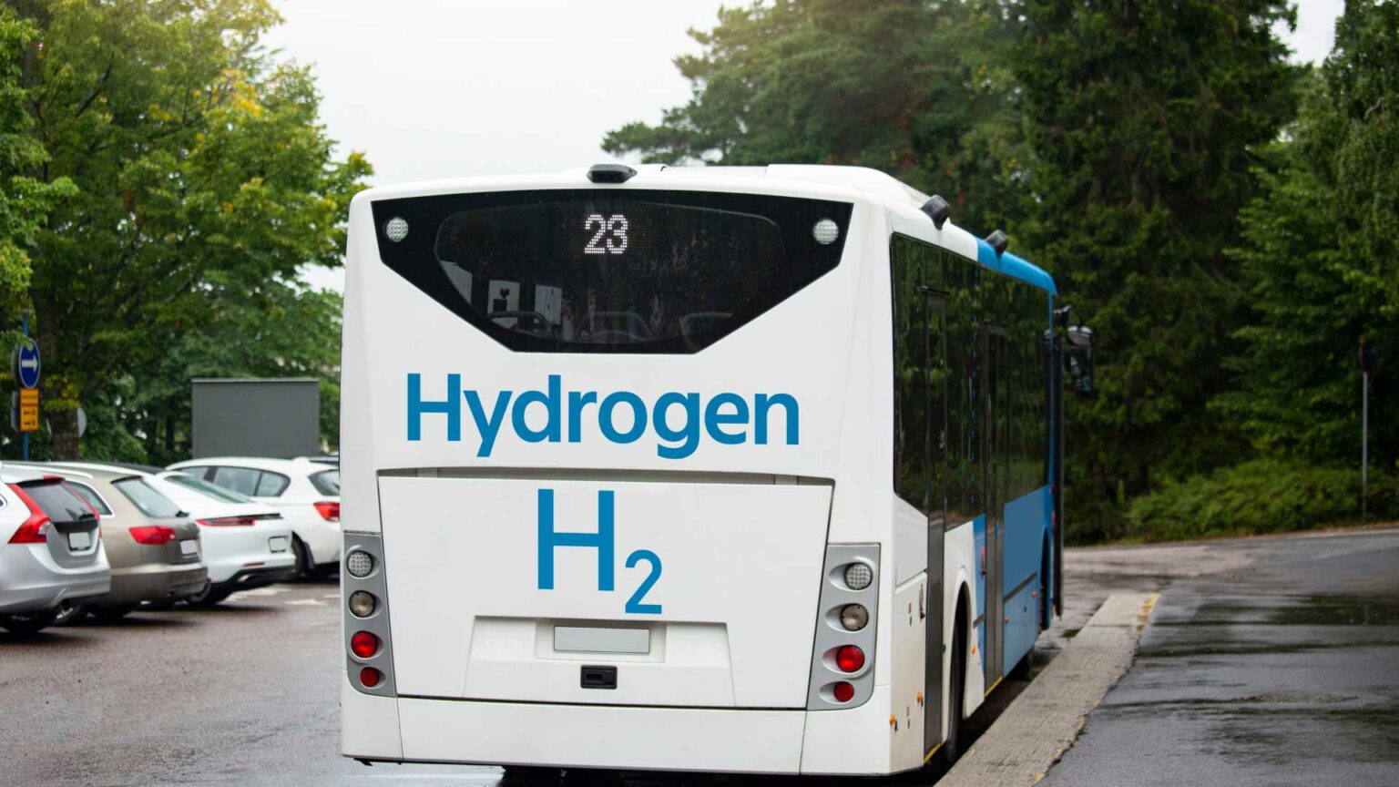 The Future Of European Transit: Hydrogen Vs. Battery Buses The Future Of European Transit: Hydrogen Vs. Battery Buses