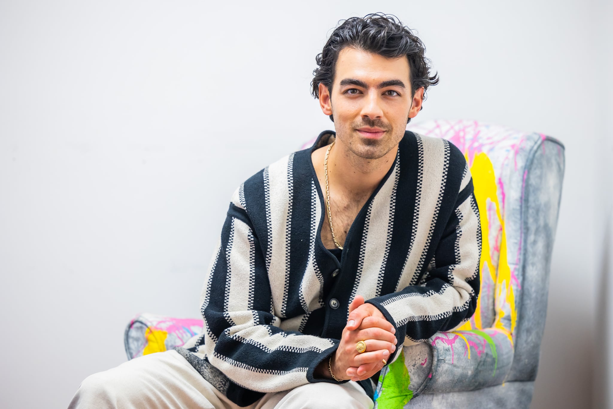 The Jonas Brothers' Joe Jonas And A Hilarious Marital Dispute The Jonas Brothers' Joe Jonas And A Hilarious Marital Dispute