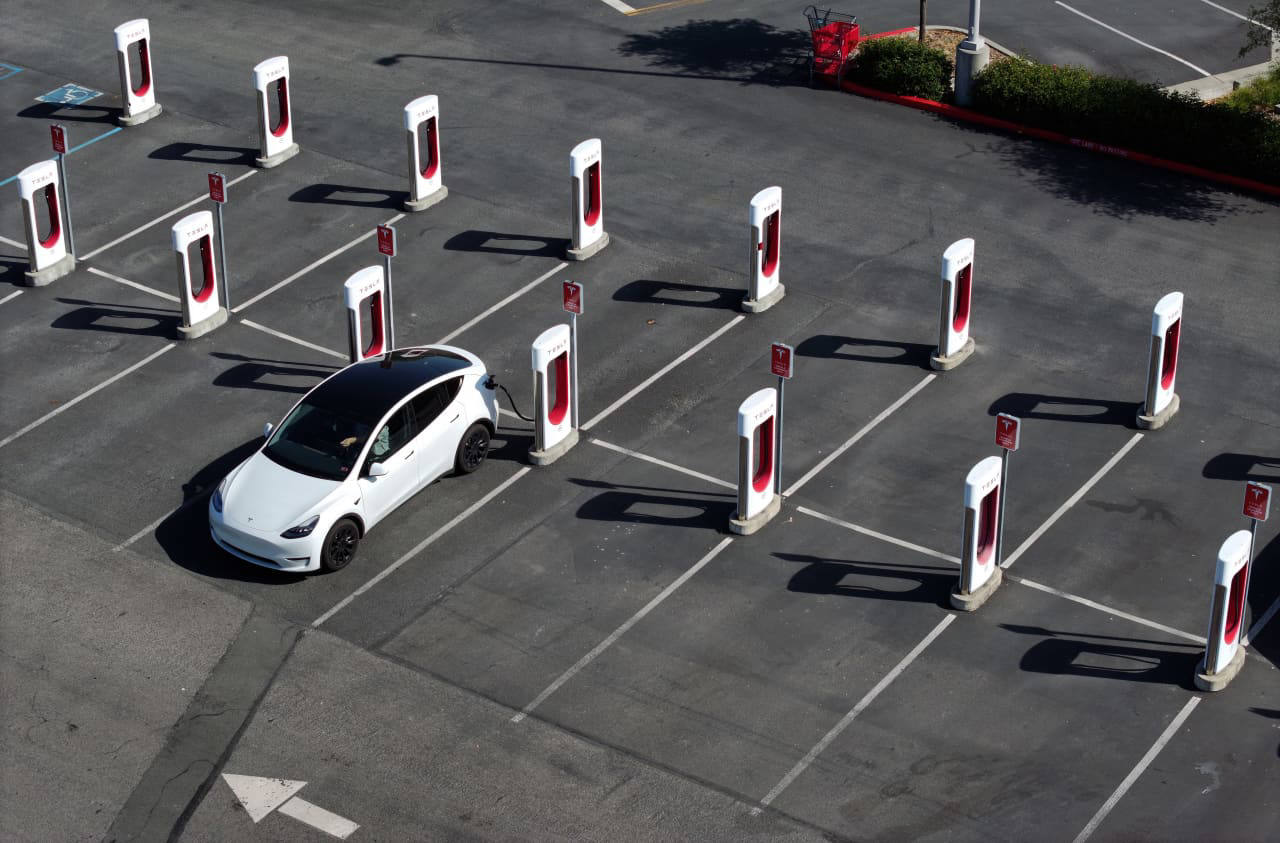 The Ongoing Battle: Car Dealers Against EV Mandate Policies The Ongoing Battle: Car Dealers Against EV Mandate Policies