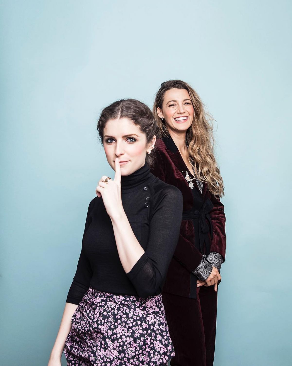 Three Words: Anna Kendrick's Take On Blake Lively Three Words: Anna Kendrick's Take On Blake Lively