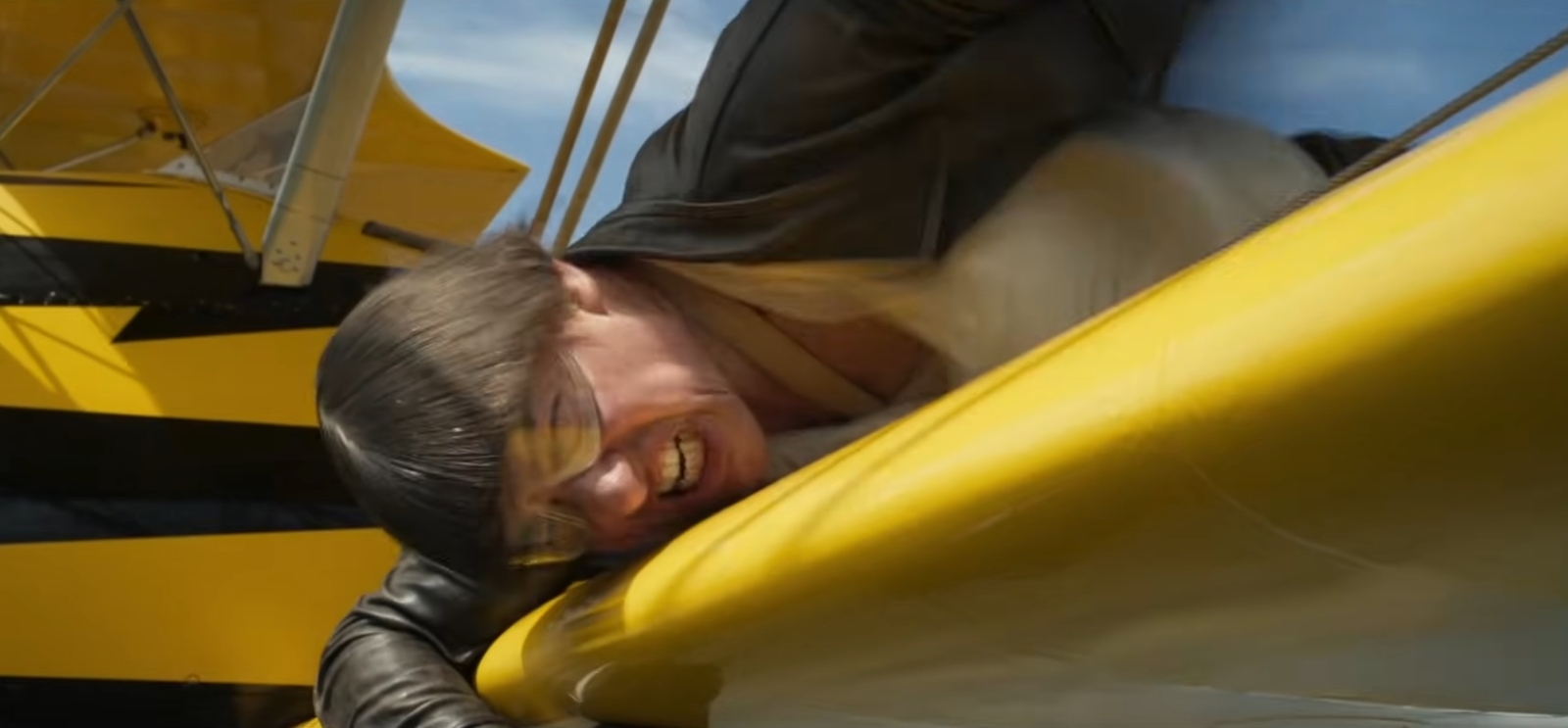Tom Cruise's Death-Defying Stunt: 8000 Feet, 140 MPH Winds In Mission: Impossible – Dead Reckoning Part One Sneak Peek Tom Cruise's Death-Defying Stunt: 8000 Feet, 140 MPH Winds In Mission: Impossible – Dead Reckoning Part One Sneak Peek
